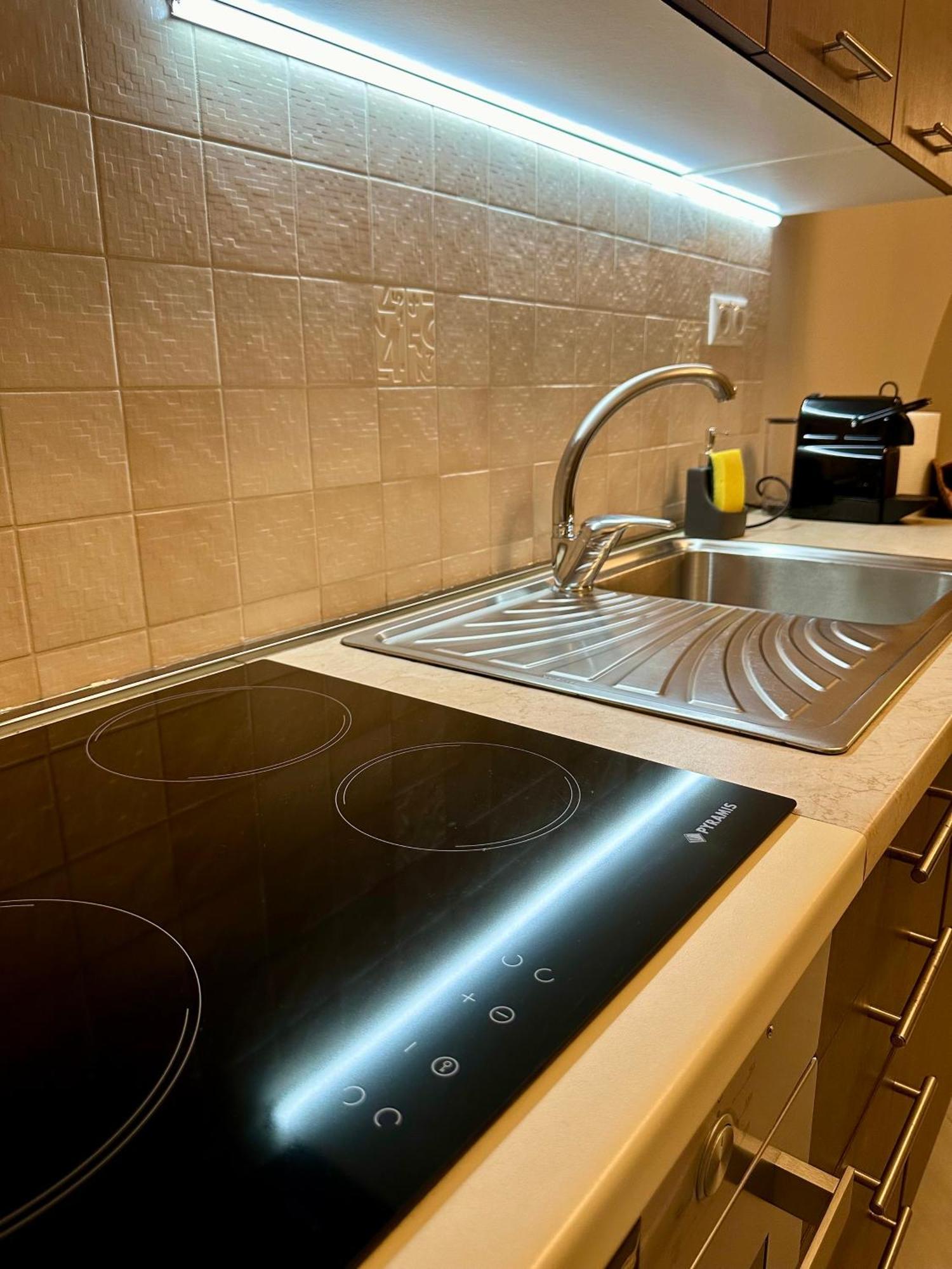Snappyb Living Spaces อเล็กซานโดรโพลิส ภายนอก รูปภาพ
